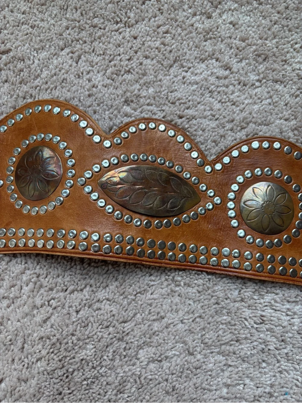 Western Scalloped Brown Leather Belt with Decorative Buckle